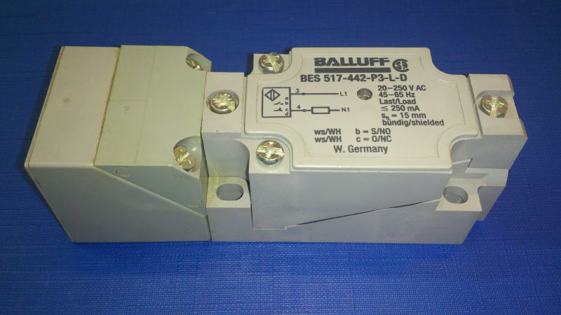 BALLUFF BES 517-442-P3-L-D