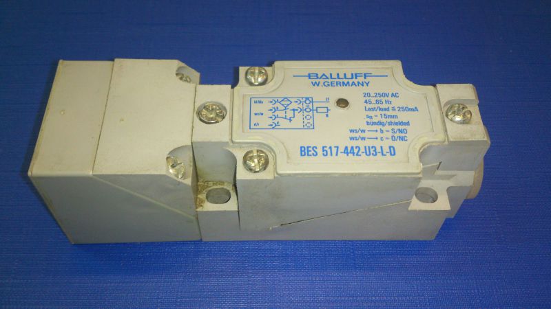 BALLUFF BES 517-442-U3-L-D