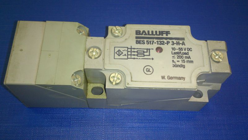 BALLUFF BES 517-132-P3-H-A