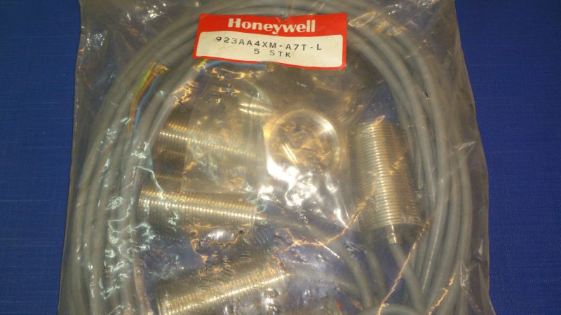 Honeywell 923AA4XM-A7T-L