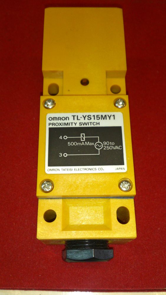 OMRON TL-YS15MY1